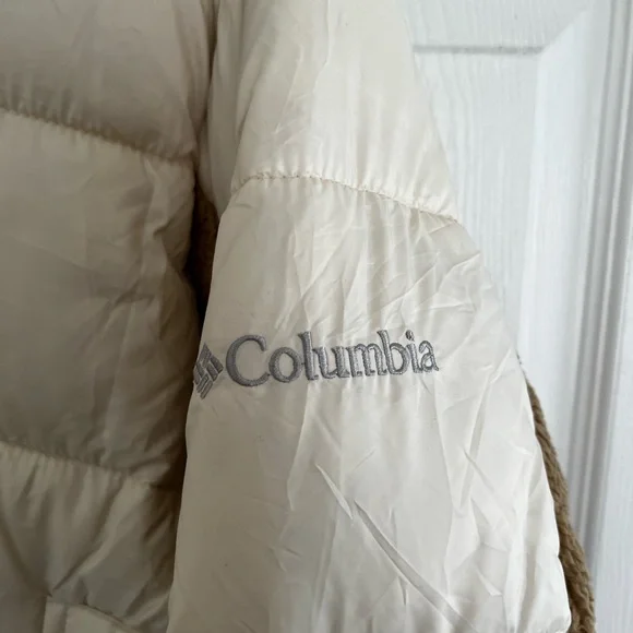 NWOT Columbia Women's Puffer Jacket in Cream and Brown - Picture 2 of 4